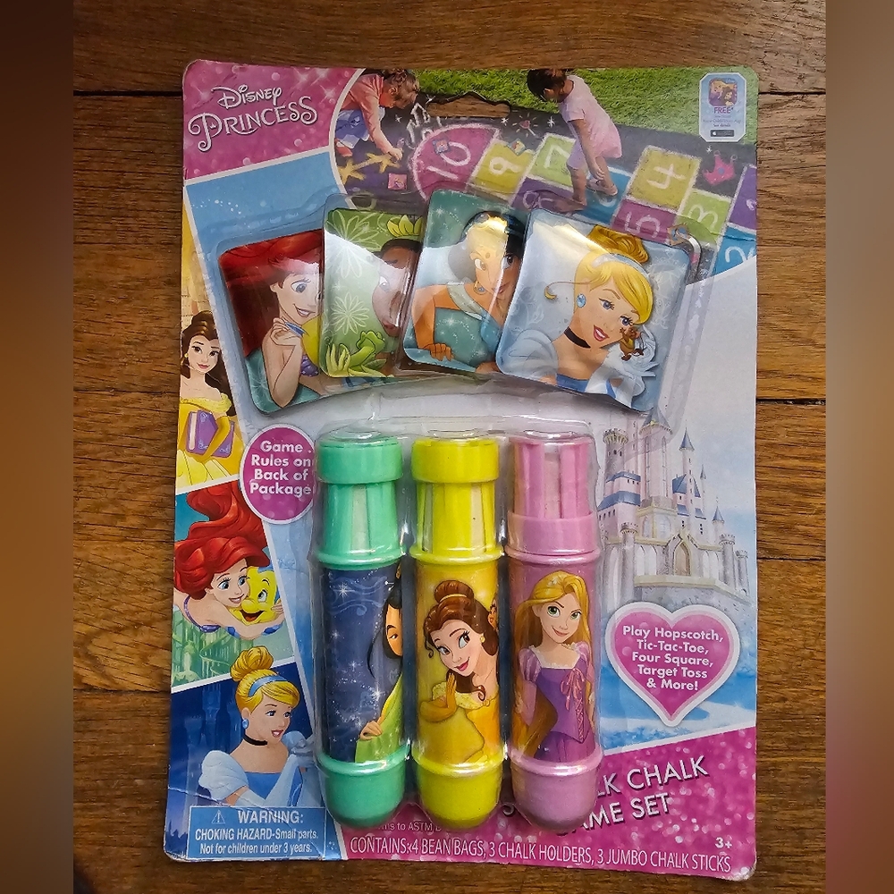 NWT: Disney Princess Sidewalk Chalk Game Set 🌹